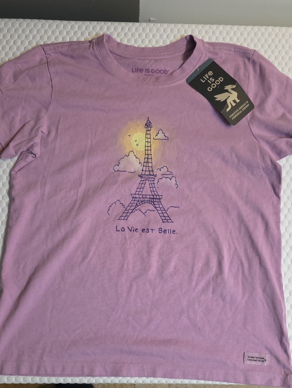 Life is Good Women's Lavender Eiffel Tower La Vie est Belle Tee NWT Size M